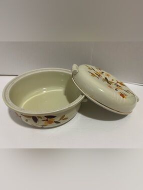 Vintage Hall China Autumn Leaf Covered Casserole Dish w/ Lid - see description